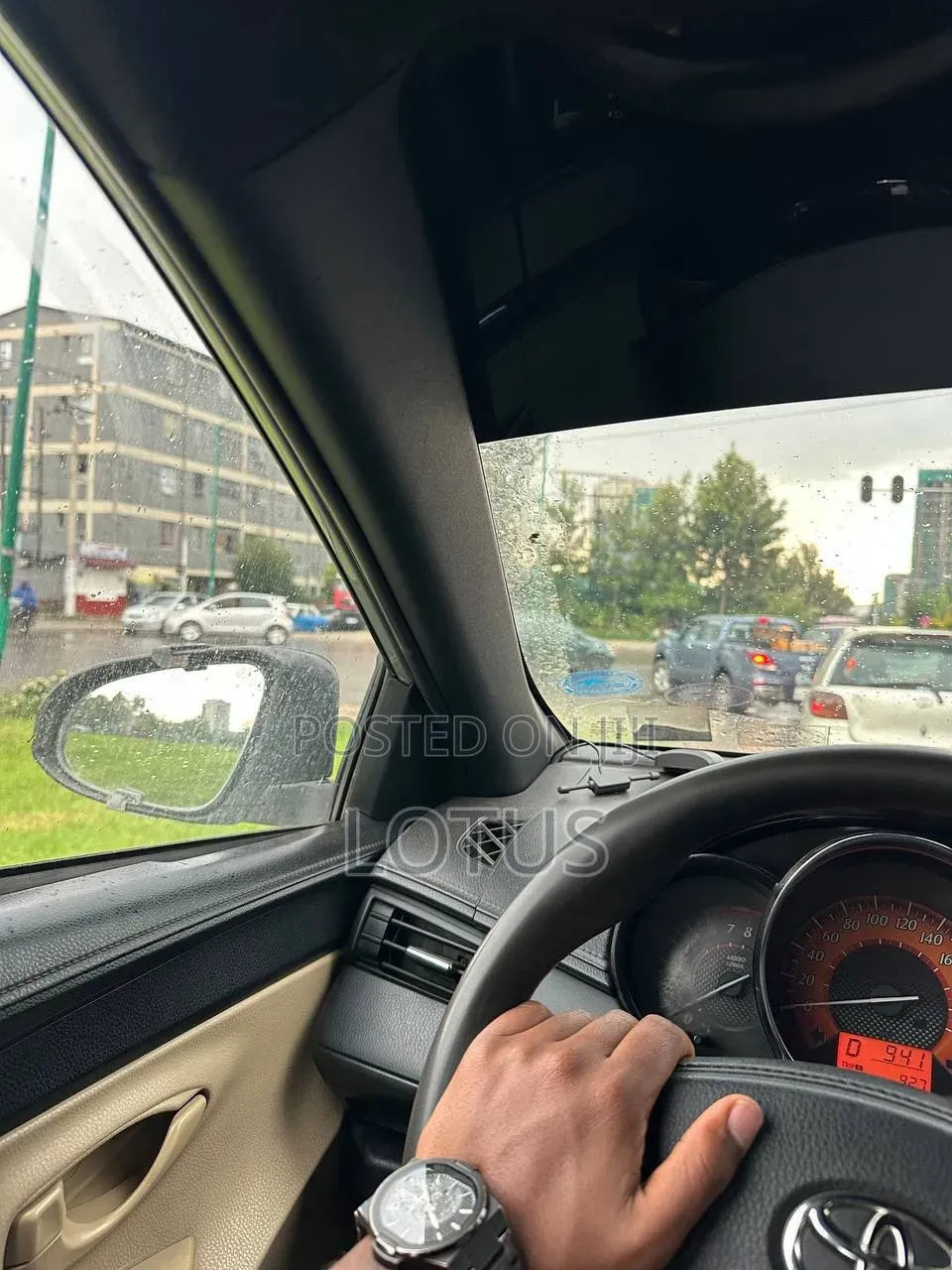Toyota Vitz 2001 Gray