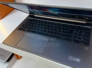 New Laptop HP ZBook Firefly G8 16GB Intel Core i7 SSD 512GB