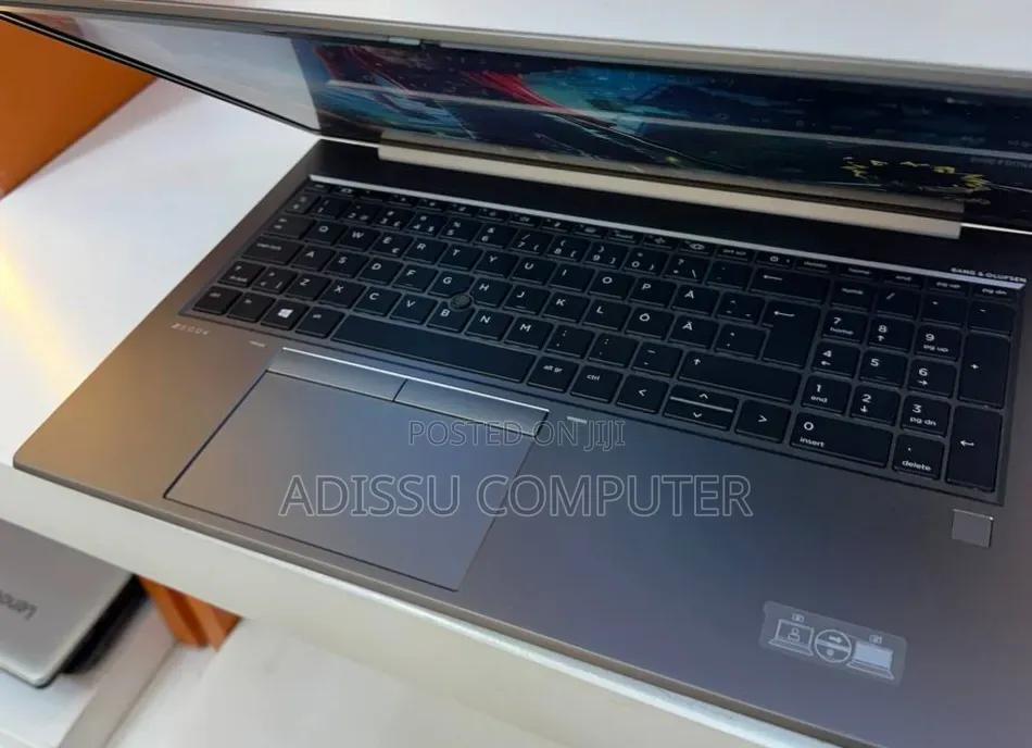 New Laptop HP ZBook 15 16GB Intel Core i7 SSD 512GB