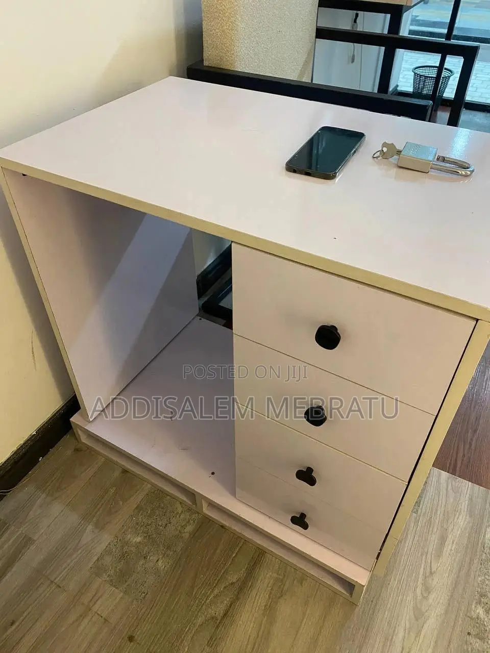 Makeup Studio Furniture