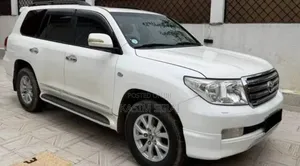 Toyota Land Cruiser 4.0 V6 GX-R 2014 White