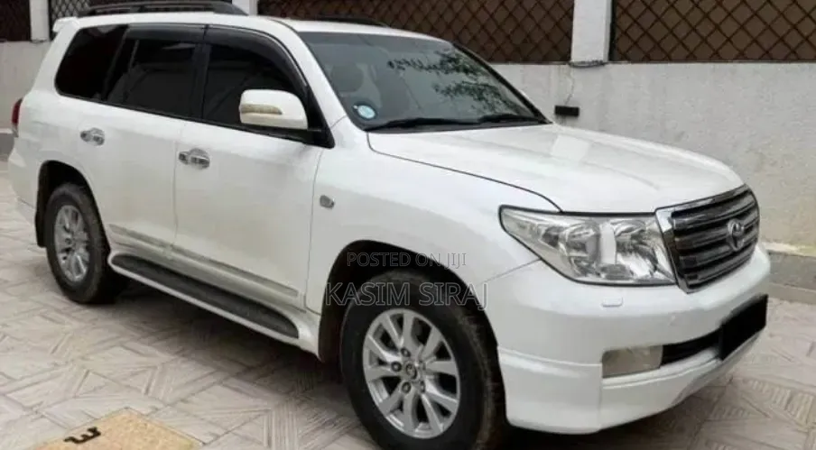 Toyota Land Cruiser 4.0 V6 GX-R 2014 White