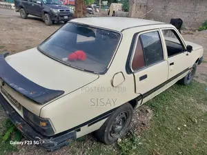 Renault 9 1988 White