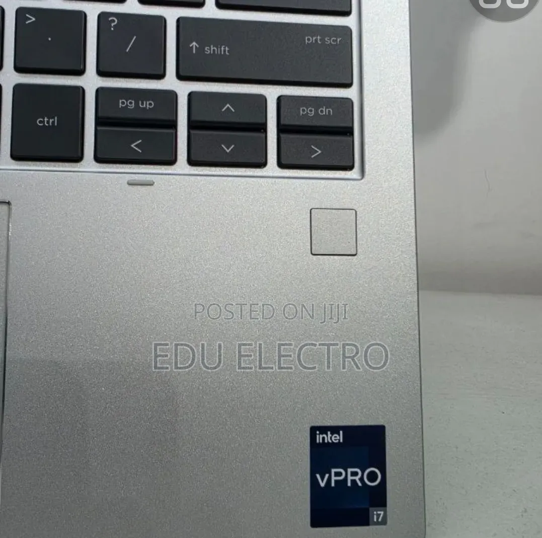 New Laptop HP Elitebook 830 G11 16GB Intel Core i7 SSD 512GB
