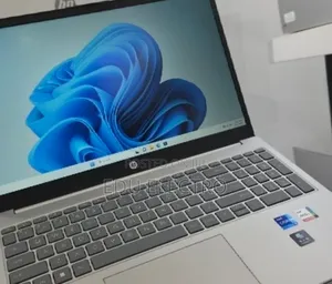 New Laptop HP Elitebook 830 G11 16GB Intel Core i7 SSD 512GB