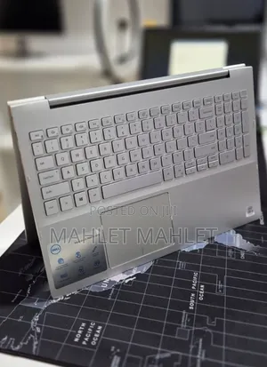New Laptop Dell Inspiron 15 8GB Intel Core i5 SSD 256GB