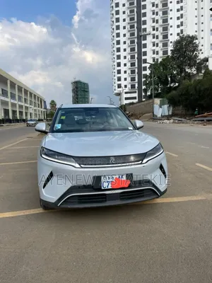 BYD Yuan Up 2025 Silver