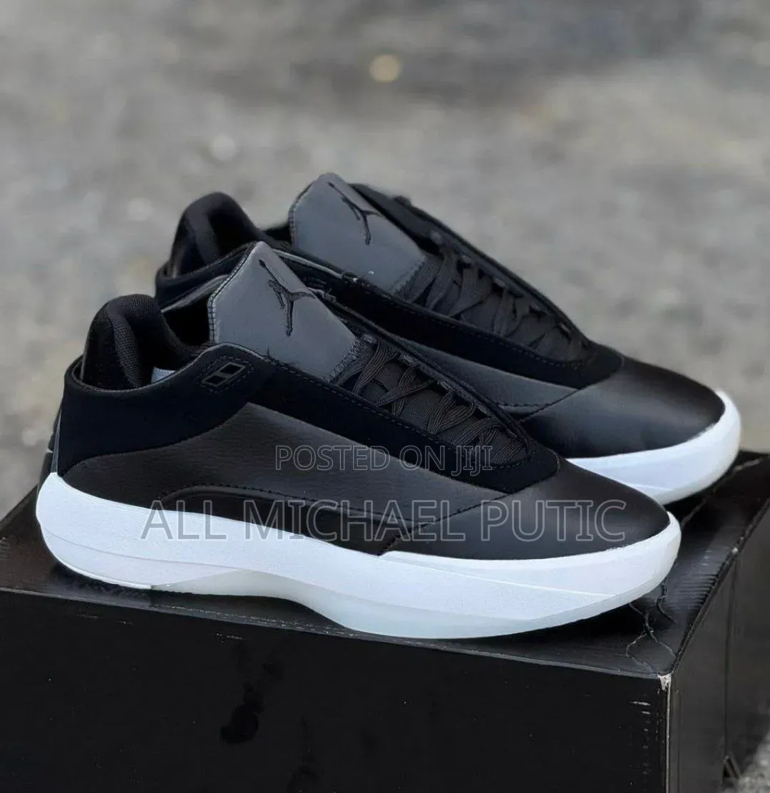 Air Jordan 40 Black and White Shoes