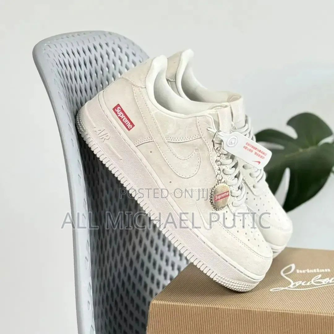 Nike Airforce 1 Low X Supreme Shoes