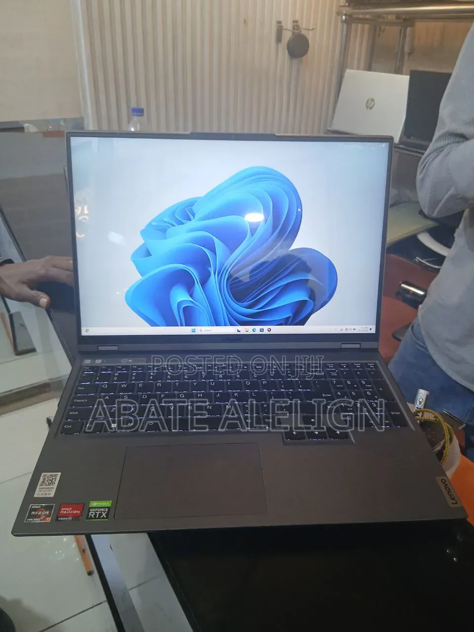 New Laptop Lenovo Legion 5 16GB AMD Ryzen 7 SSD 512GB