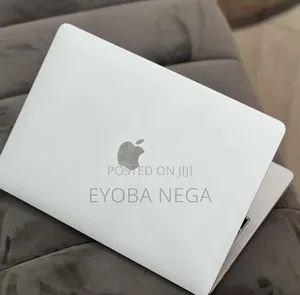 New Laptop Apple MacBook Pro 2022 M2 8GB Apple M2 SSD 512GB