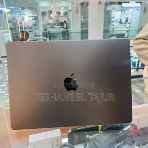 New Laptop Apple MacBook Pro 2024 M4 16GB Apple M4 Pro SSD 512GB