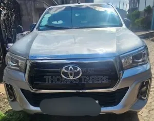 Toyota Hilux 2017 Silver