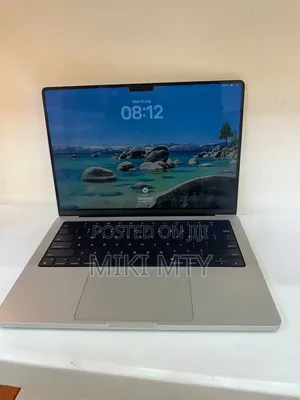 New Laptop Apple MacBook 2016 8GB Apple M3 Pro SSD 512GB