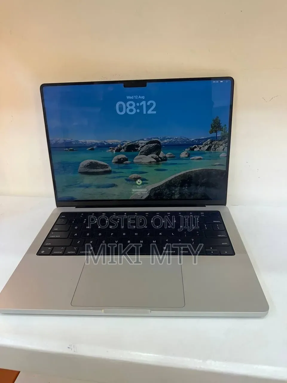New Laptop Apple MacBook 2016 8GB Apple M3 Pro SSD 512GB