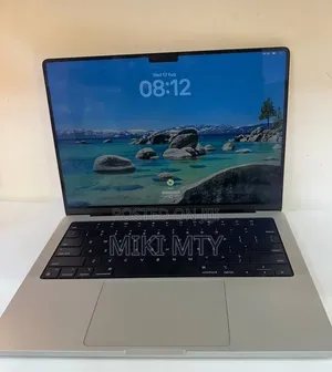 New Laptop Apple MacBook 2016 8GB Apple M3 Pro SSD 512GB
