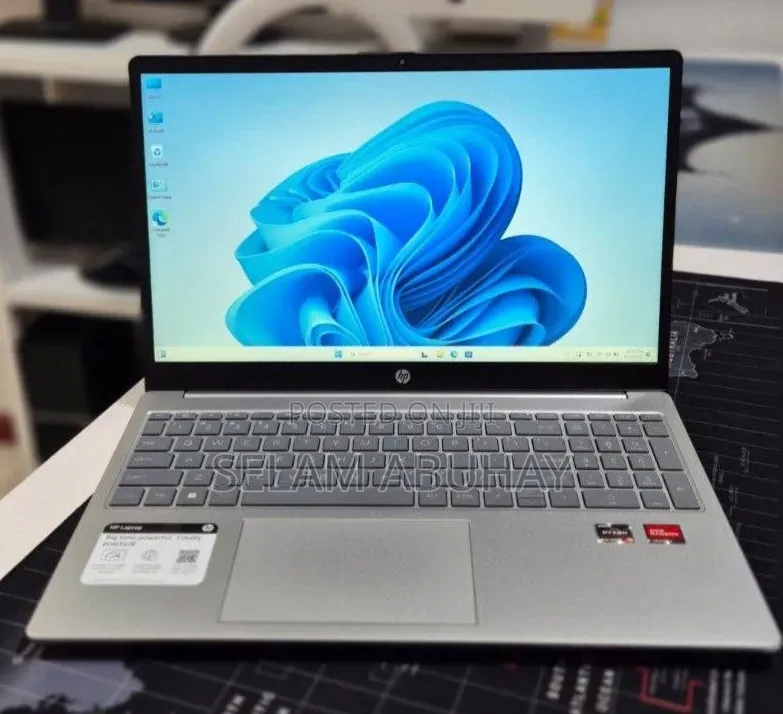 New Laptop HP Stream Notebook 16GB AMD Ryzen 5 SSD 256GB