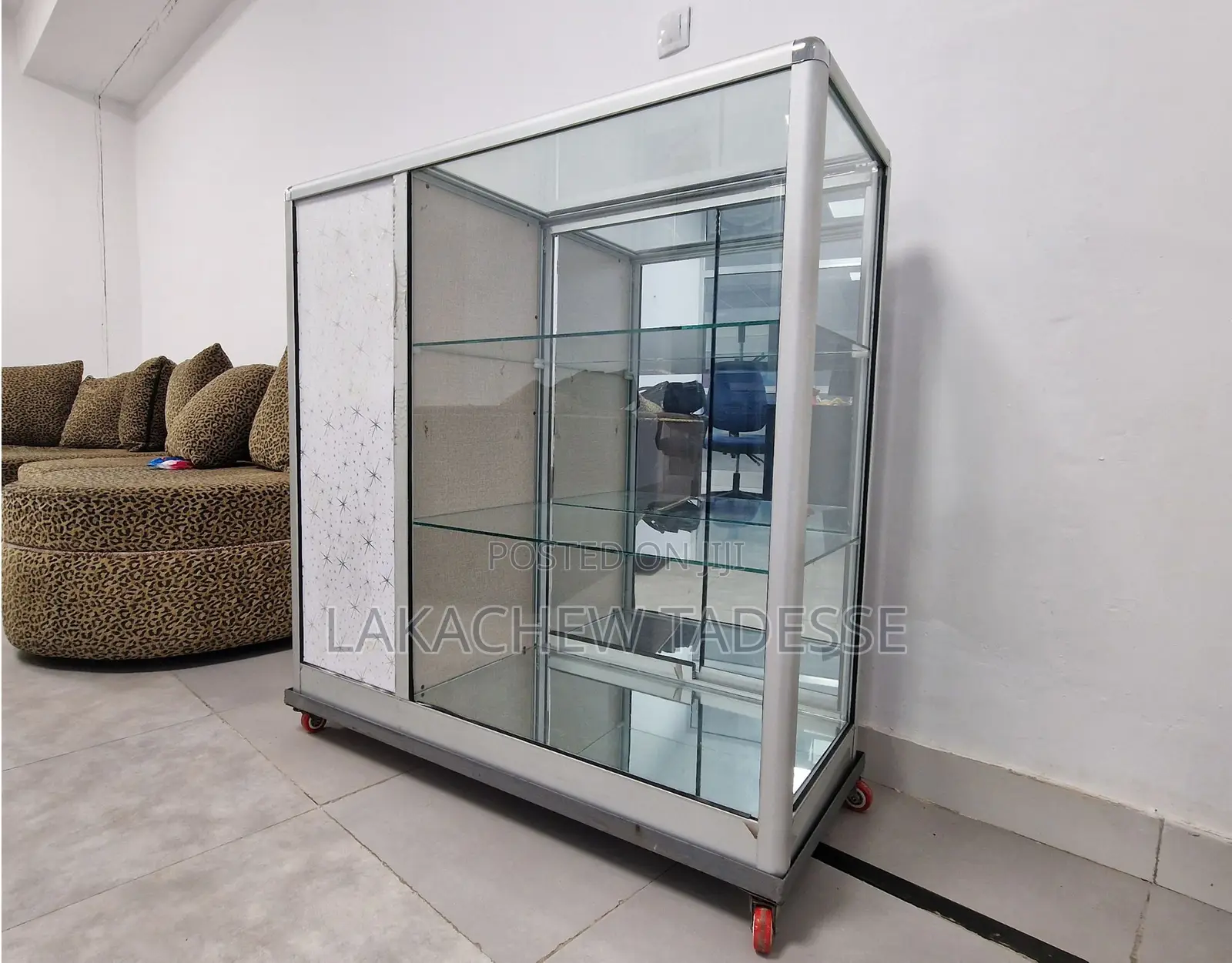 Aluminium Display