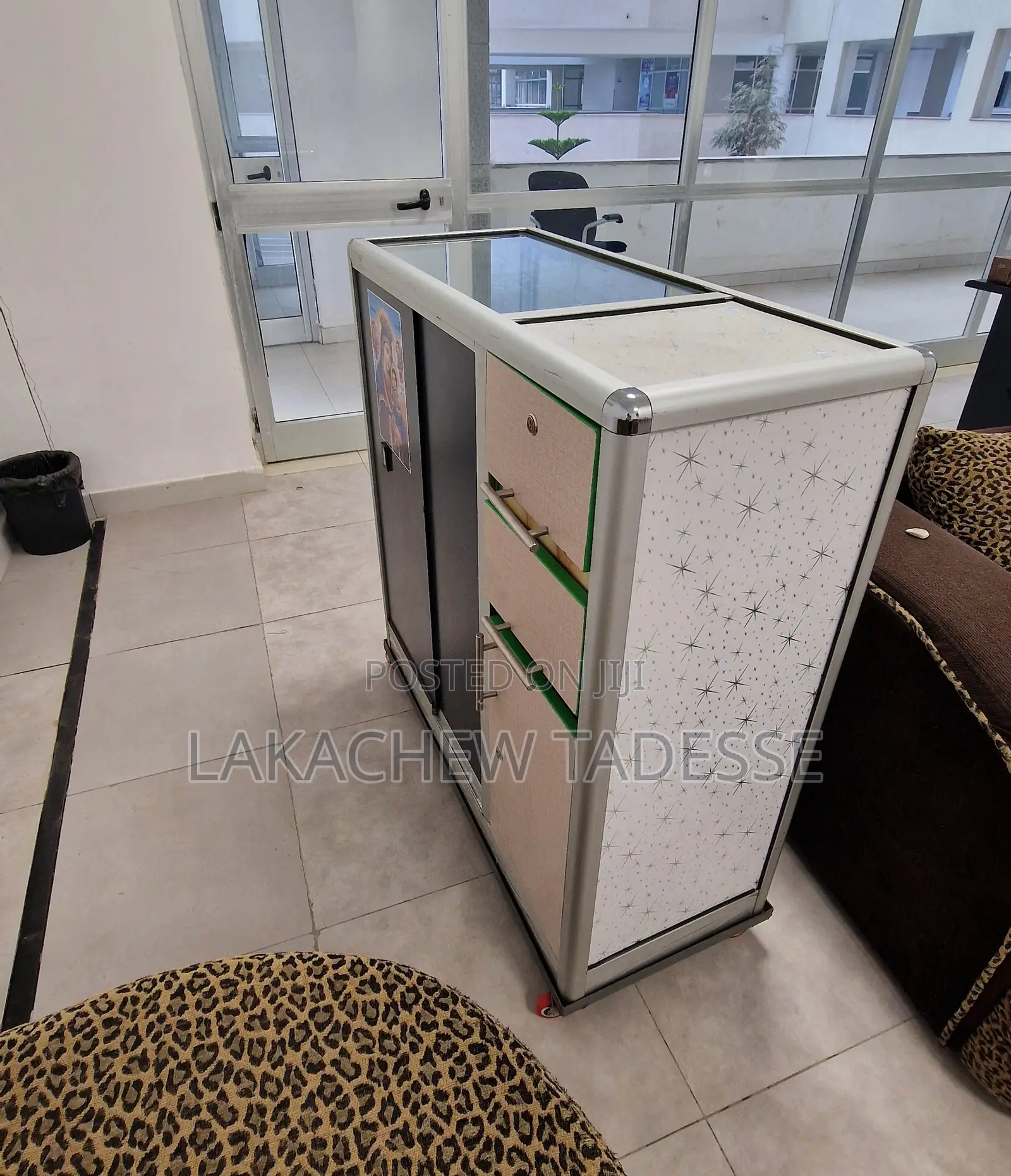 Aluminium Display