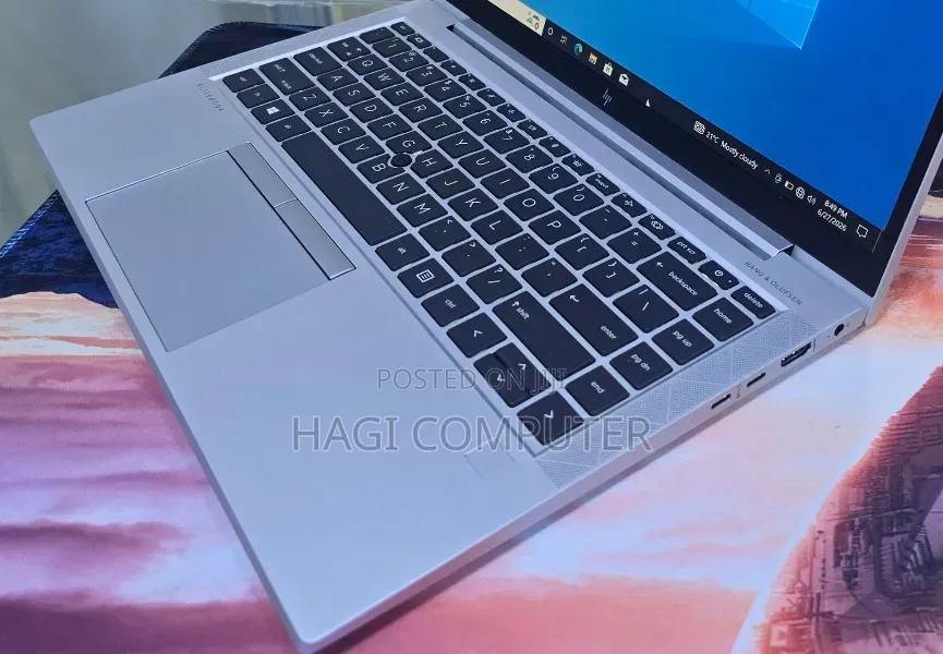 New Laptop HP EliteBook 845 G8 16GB AMD Ryzen 5 SSD 512GB