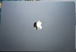 New Laptop Apple MacBook Air 2025 M4 16GB Apple M4 SSD 256GB