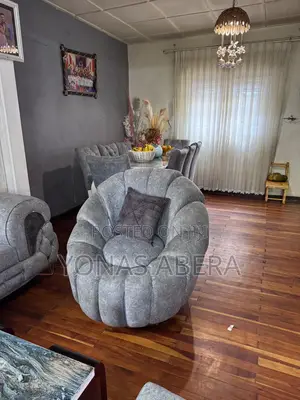 ሶፉ + ጠረቤዛ + የምግብ ጠረቤዛ