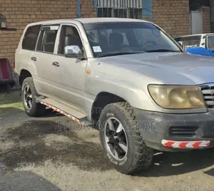 Toyota Land Cruiser 2004 Gold