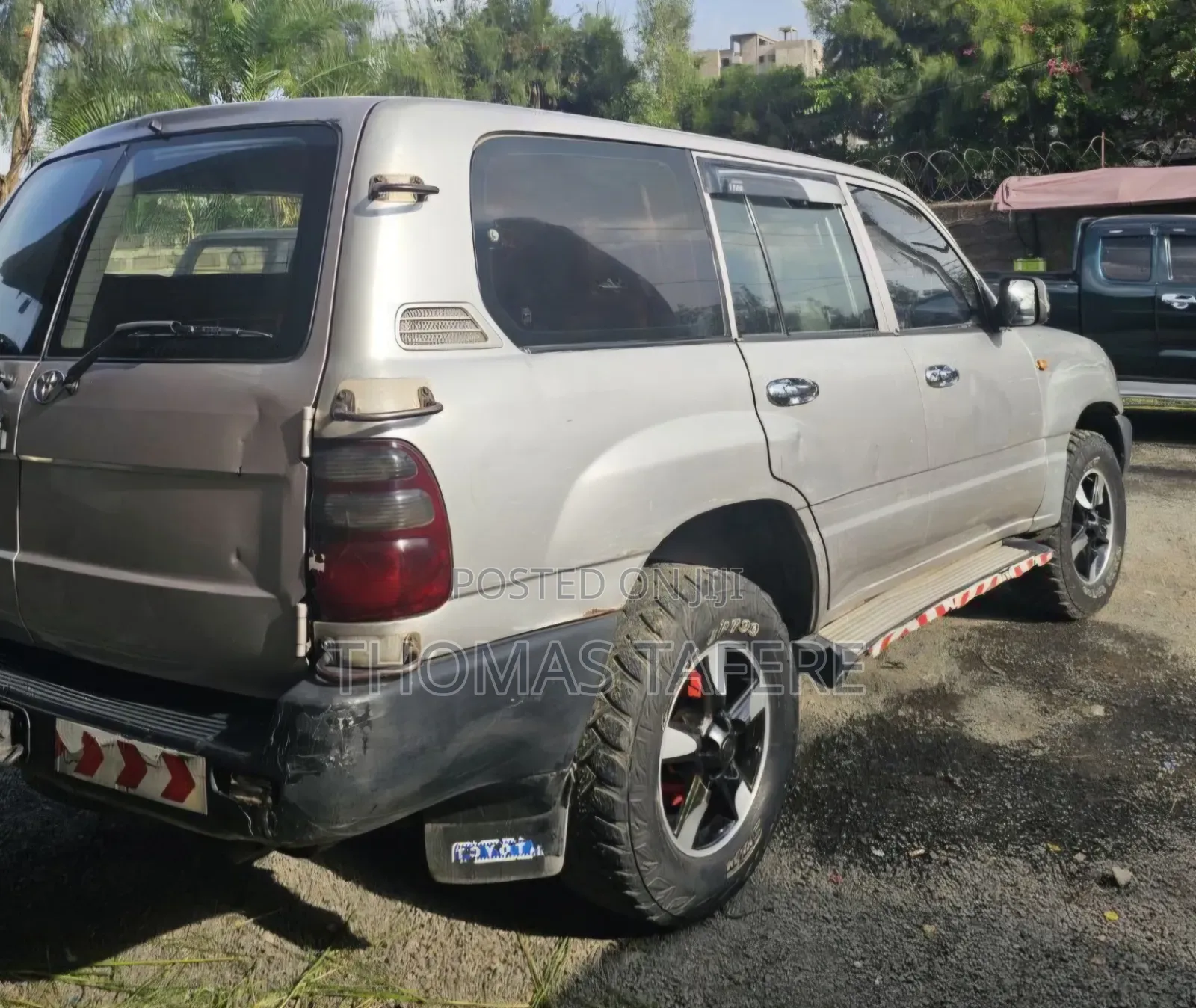Toyota Land Cruiser 2004 Gold