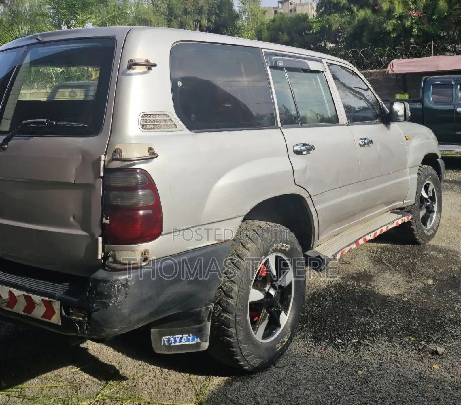 Toyota Land Cruiser 2004 Gold