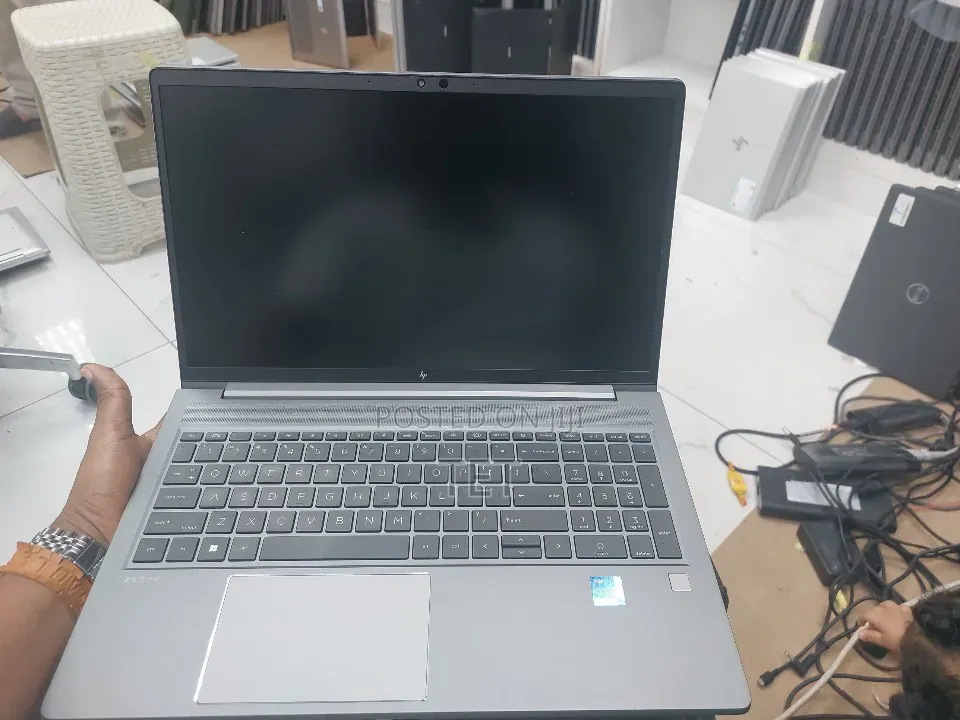 Laptop HP ZBook Power G9 i7 16GB Intel Core i7 SSD 1T