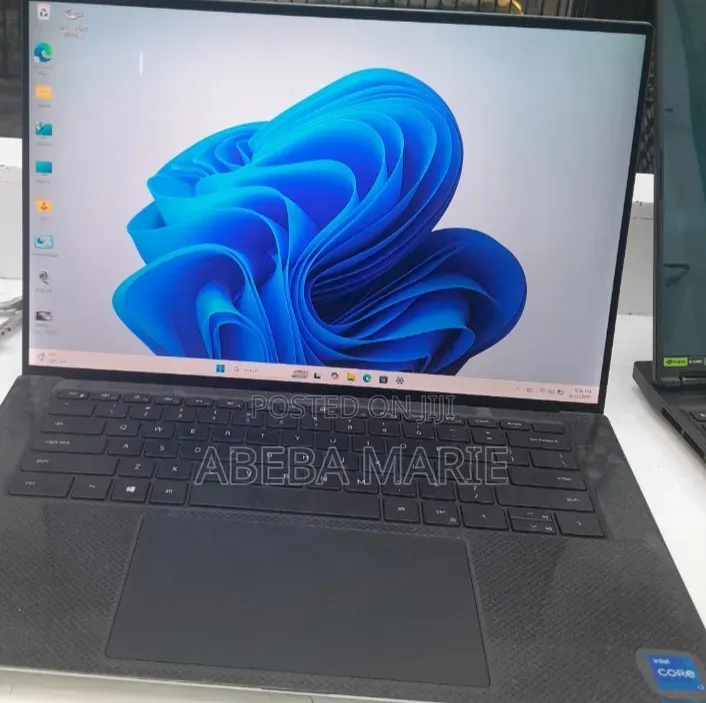 New Laptop Dell XPS 15 16GB Intel Core i7 SSD 512GB