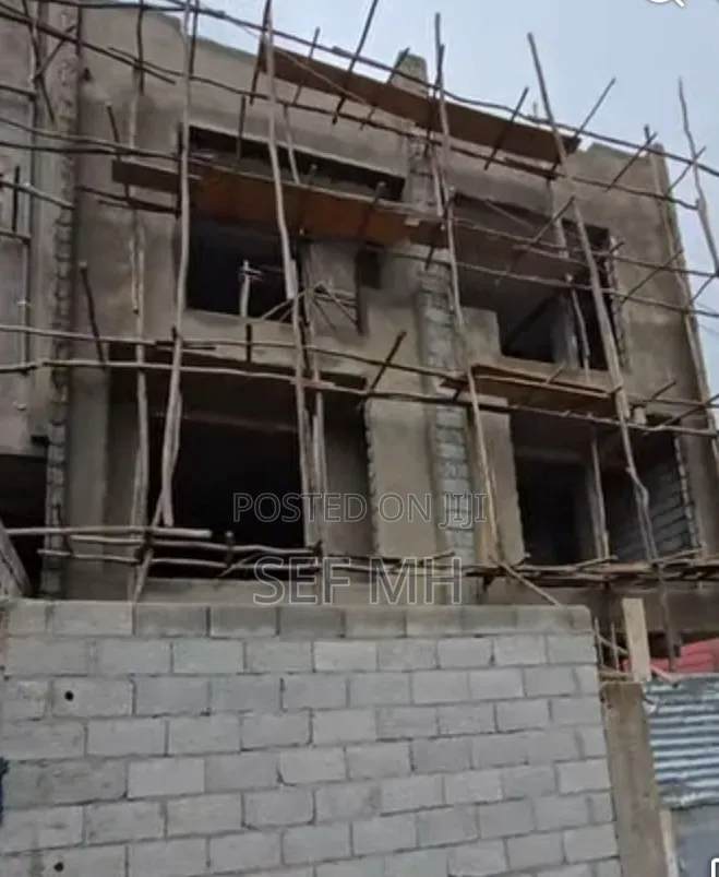 7bdrm House in Gullele for Sale