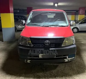 Toyota HiAce 2007 Red