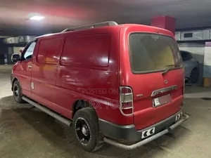 Toyota HiAce 2007 Red