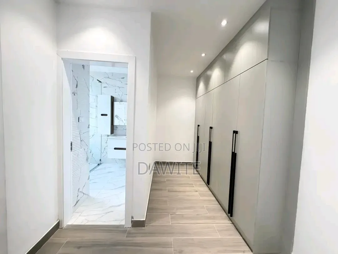 Furnished 4bdrm Apartment in Bole for sale