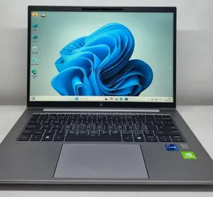 New Laptop HP ZBook Firefly G9 16GB Intel Core i7 SSD 512GB