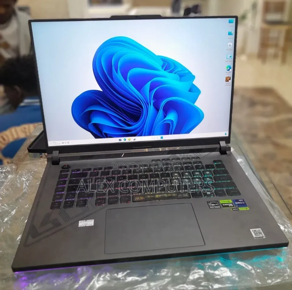 New Laptop Asus ROG Strix G16 G614 16GB Intel Core i9 SSD 1T