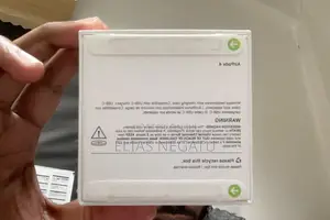 Apple AirPods 4