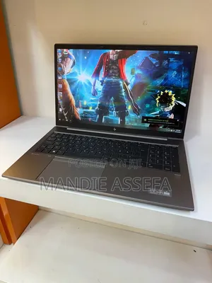 New Laptop HP ZBook Firefly G8 16GB Intel Core i7 SSD 512GB