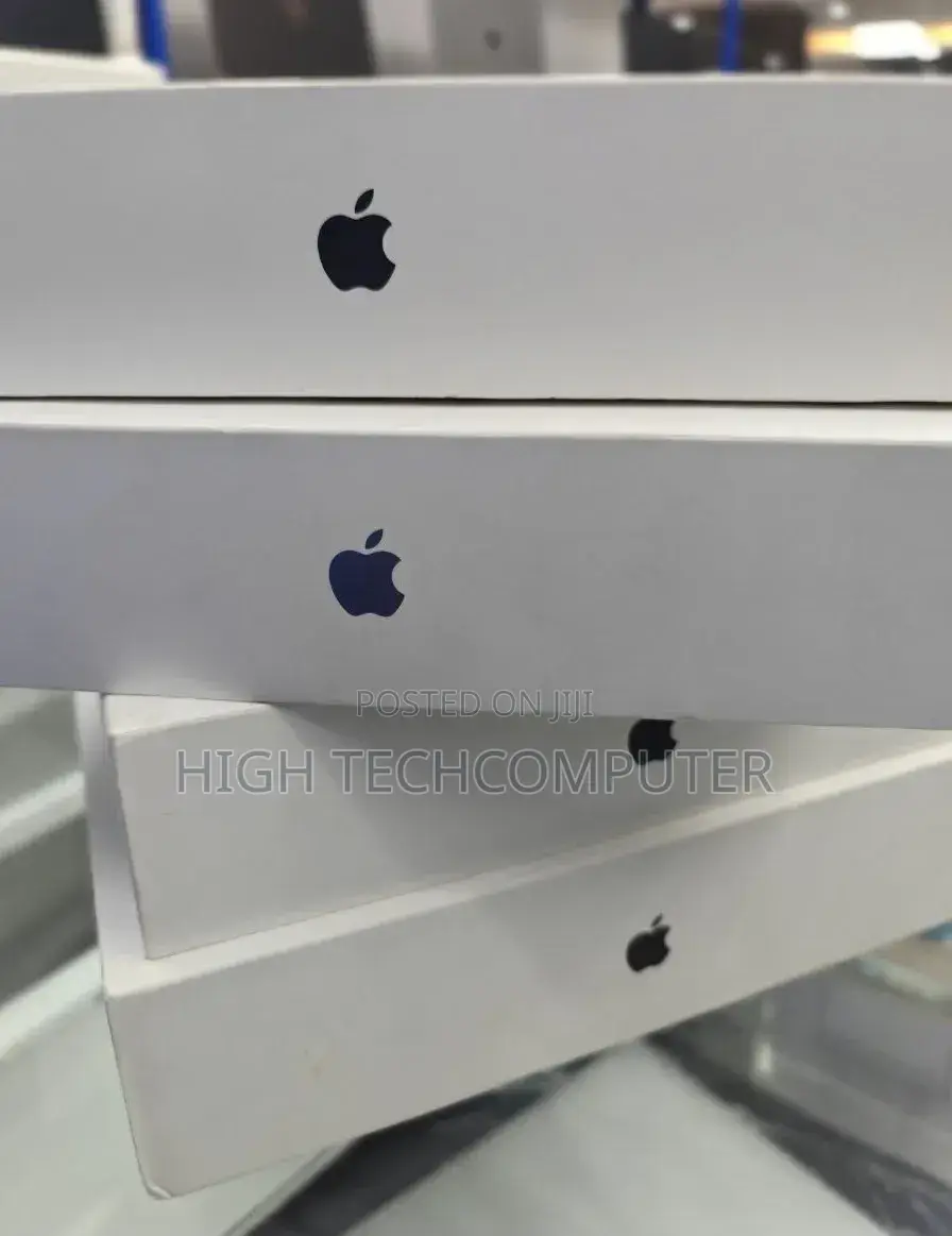 New Laptop Apple MacBook Pro 2025 M5 36GB Apple M5 Pro SSD 2T