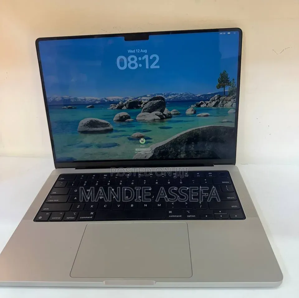 New Laptop Apple MacBook Pro 2023 M3 8GB Apple M3 SSD 512GB