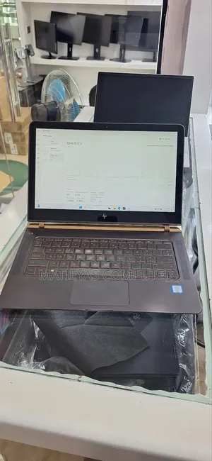 New Laptop HP Spectre 8GB Intel Core i7 SSD 512GB