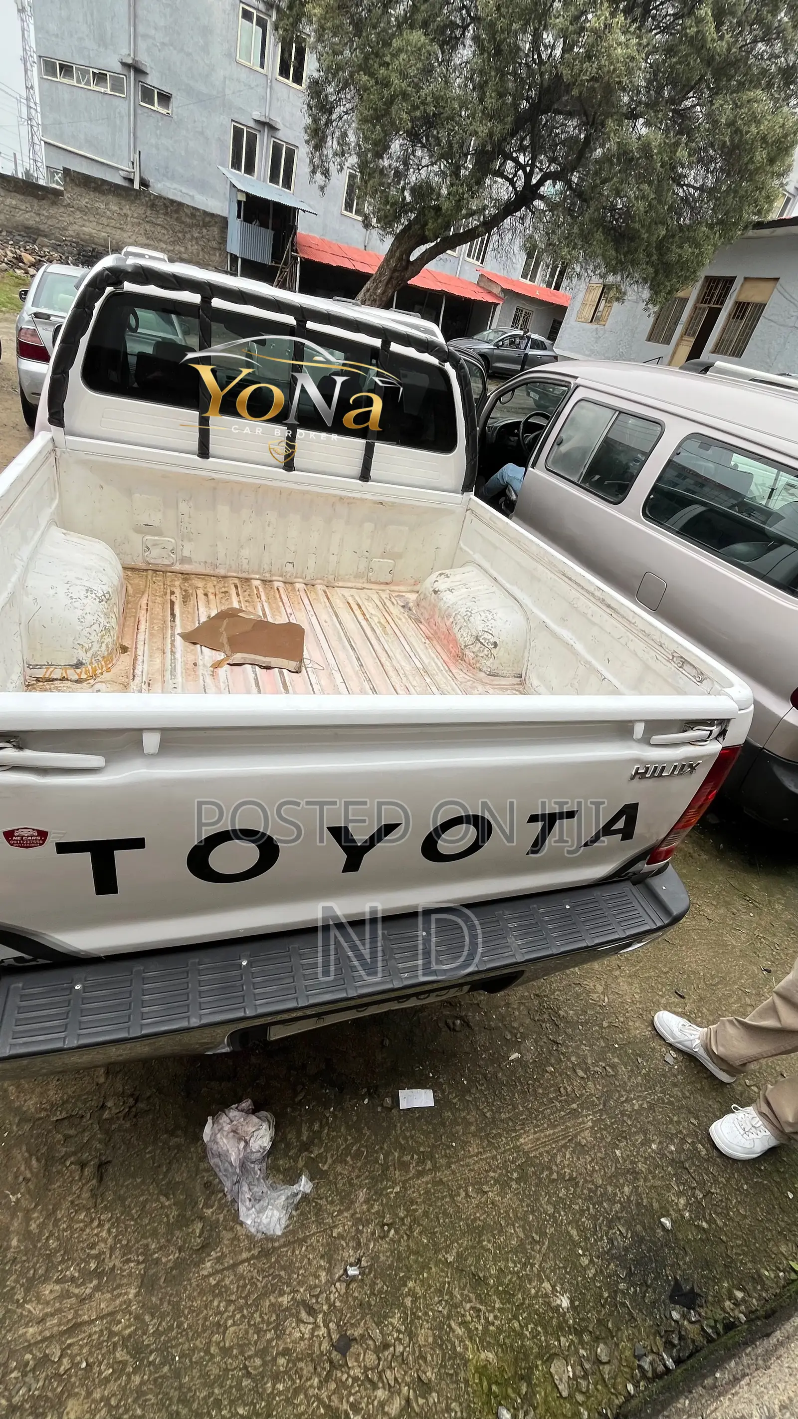 Toyota Hilux 2008 White