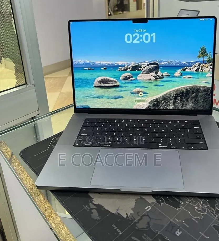 New Laptop Apple MacBook 32GB SSD 512GB