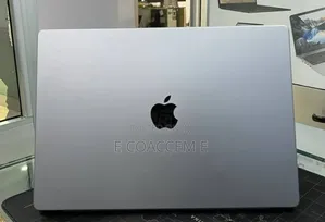 New Laptop Apple MacBook 32GB SSD 512GB