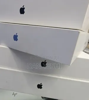New Laptop Apple MacBook Pro 2025 M5 36GB Apple M5 SSD 2T