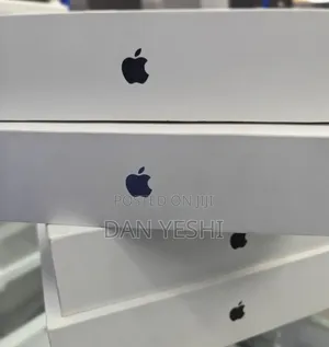 New Laptop Apple MacBook Pro 2025 M5 36GB Apple M5 SSD 2T