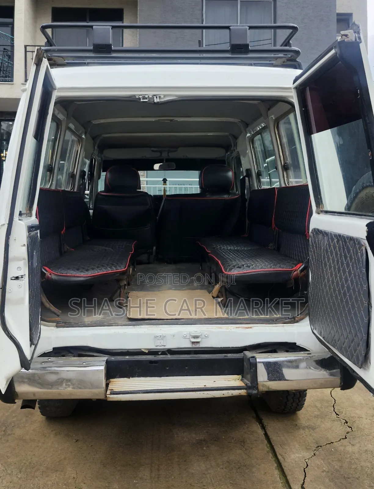 Toyota Land Cruiser 2013 White