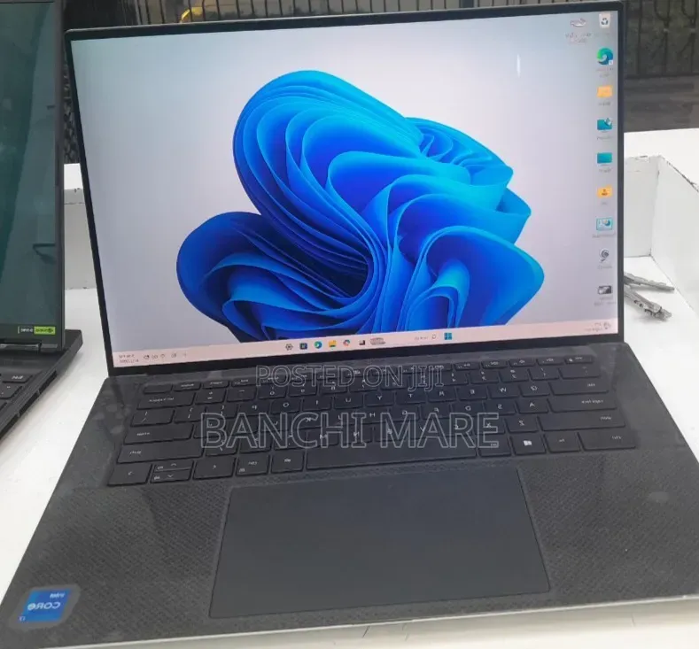 New Laptop Dell XPS 15 16GB Intel Core i7 SSD 512GB