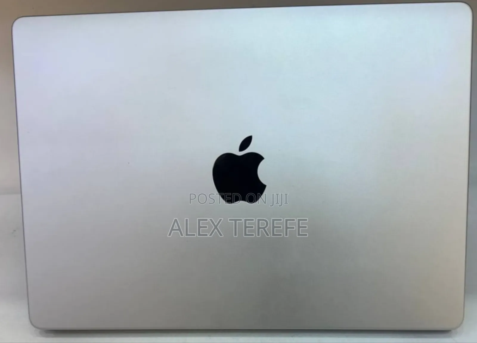 New Laptop Apple MacBook Pro 2024 M3 8GB Apple M3 SSD 512GB